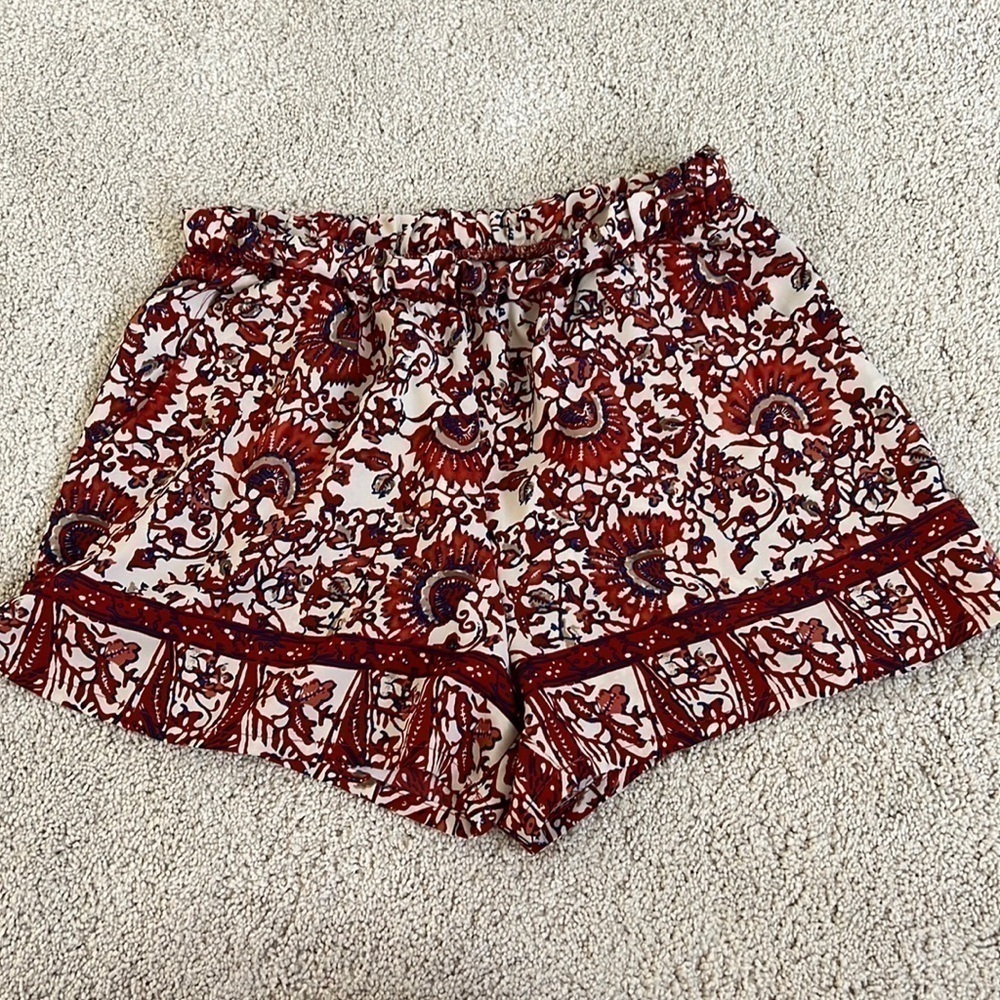 Women’s colorful pattern shorts. Size S